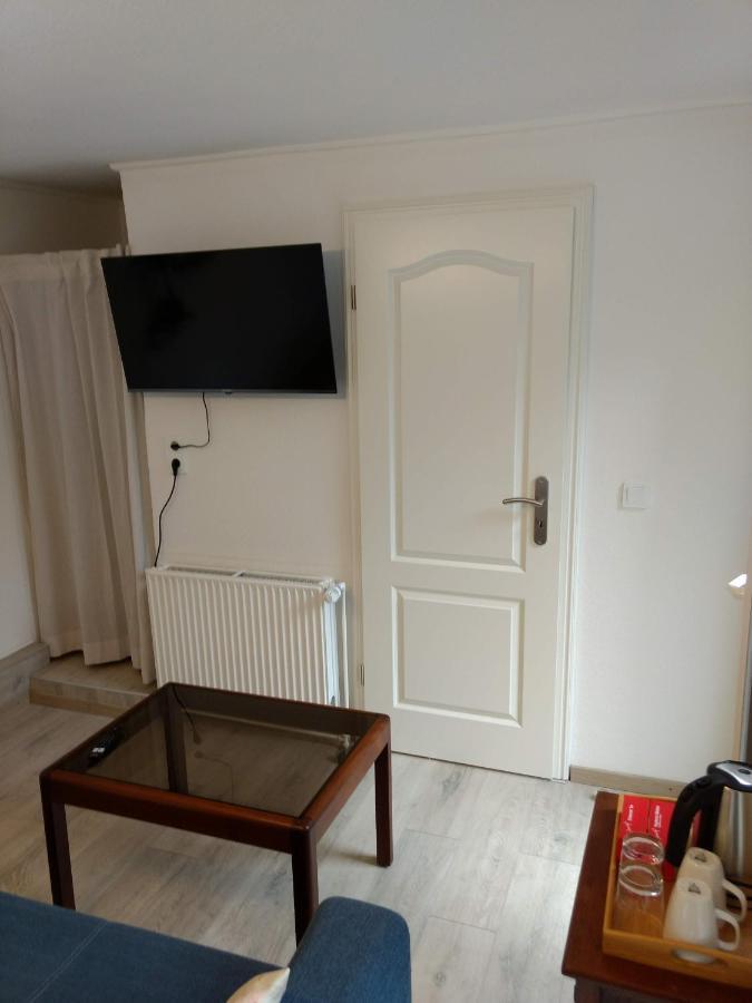Ruhige, Gemuetliche 1-Zimmer Gartenwohnung Fuer 2 Erwachsene Любек Экстерьер фото