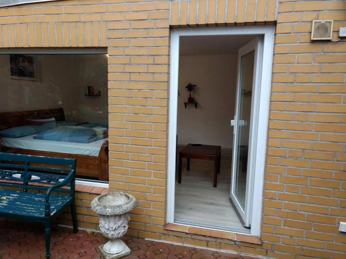 Ruhige, Gemuetliche 1-Zimmer Gartenwohnung Fuer 2 Erwachsene Любек Экстерьер фото